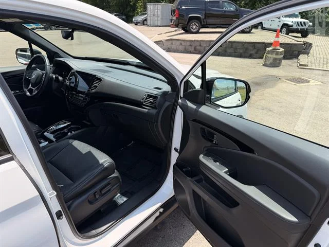 Certified Used 2023 WHITE Honda Elite image 15