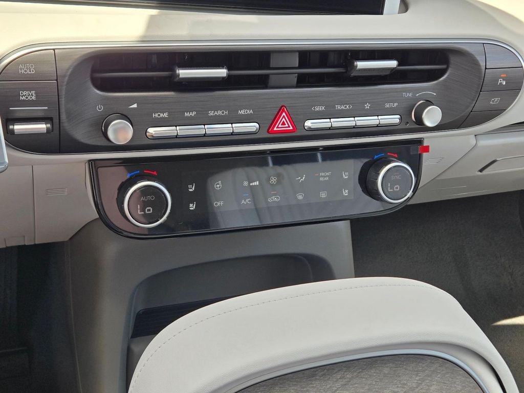 New 2026 White Hyundai SEL Premium FWD image 29