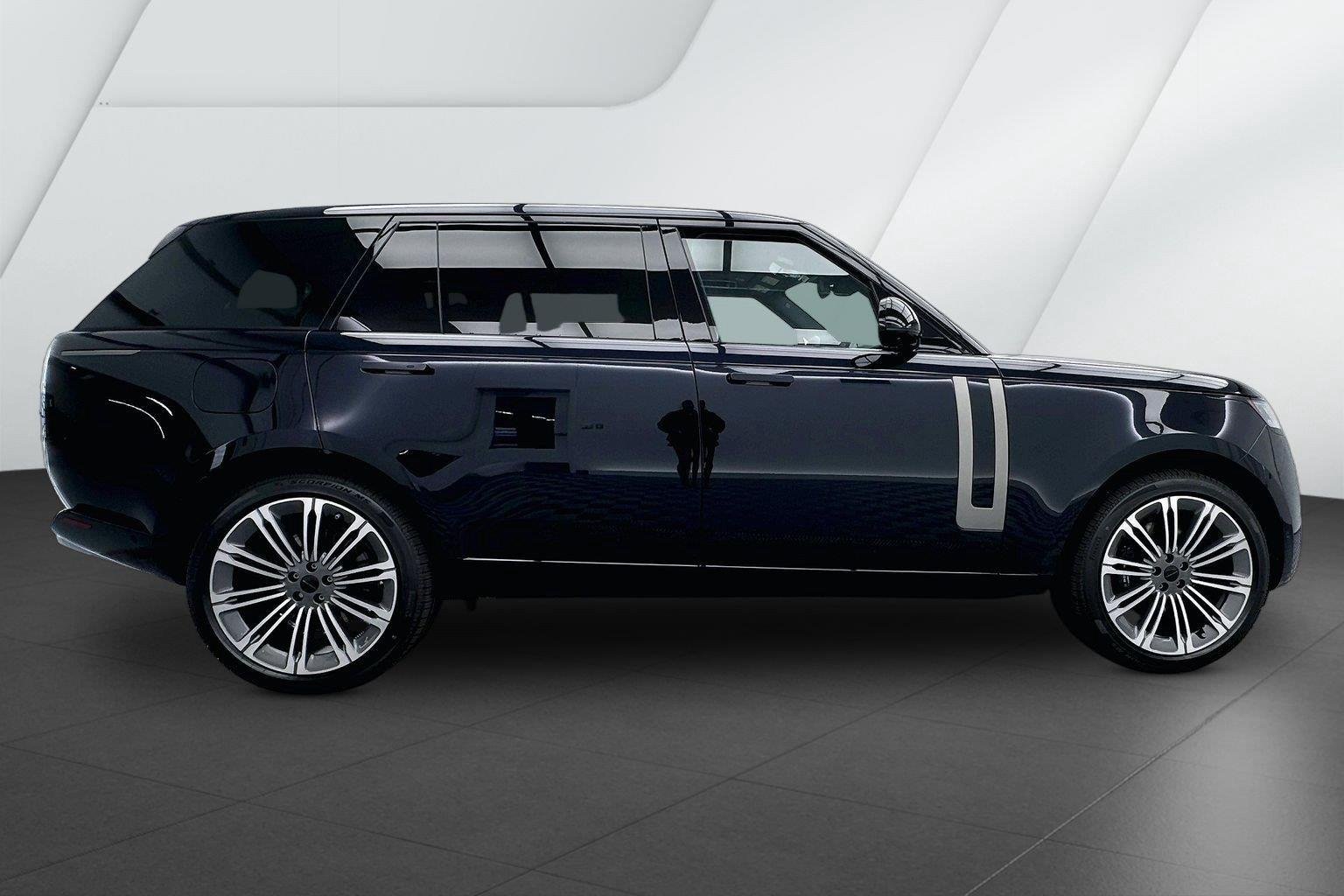 New 2026  Land Rover SE image 5