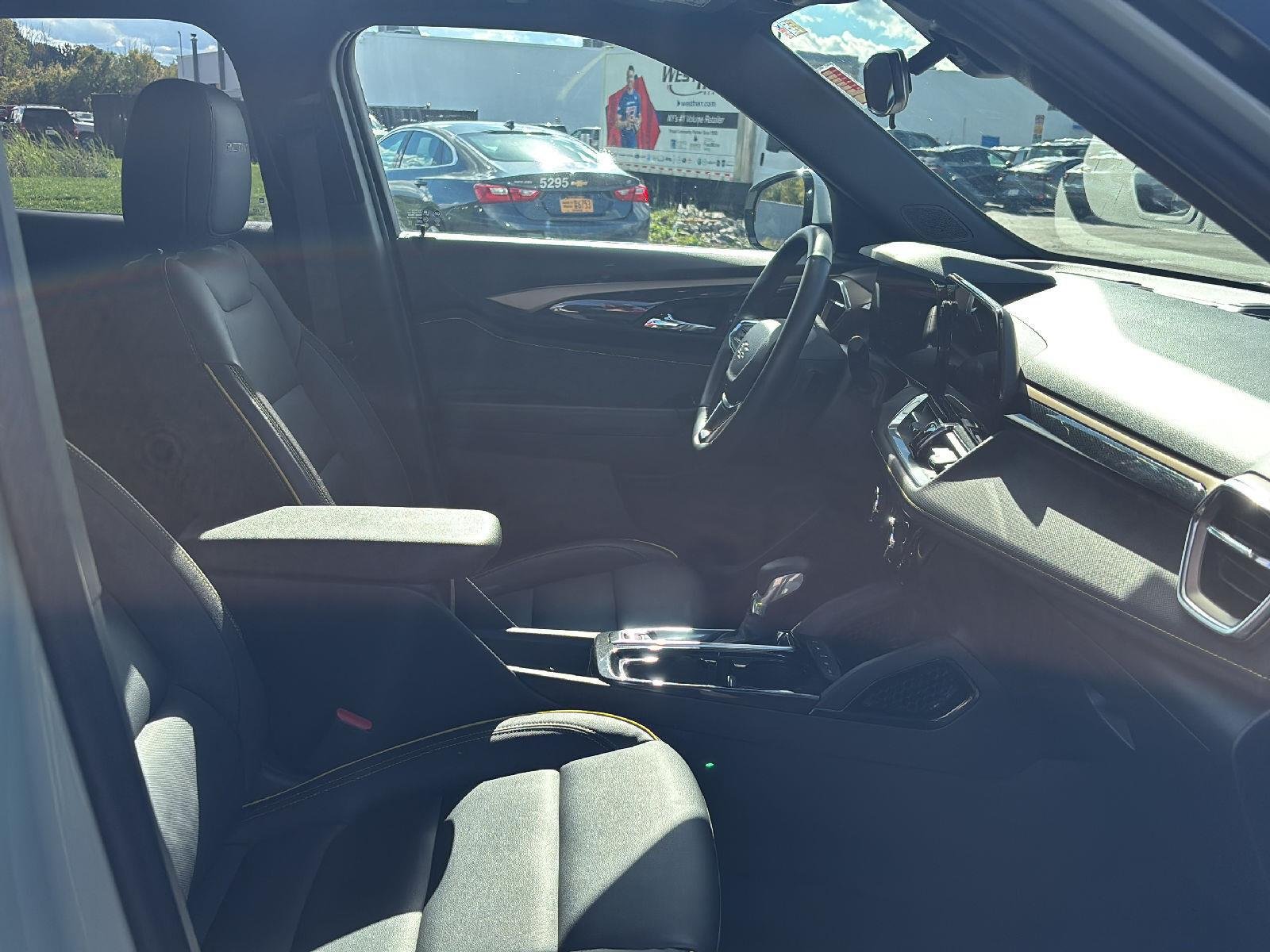 Used 2024 Cacti Green Chevrolet ACTIV image 27