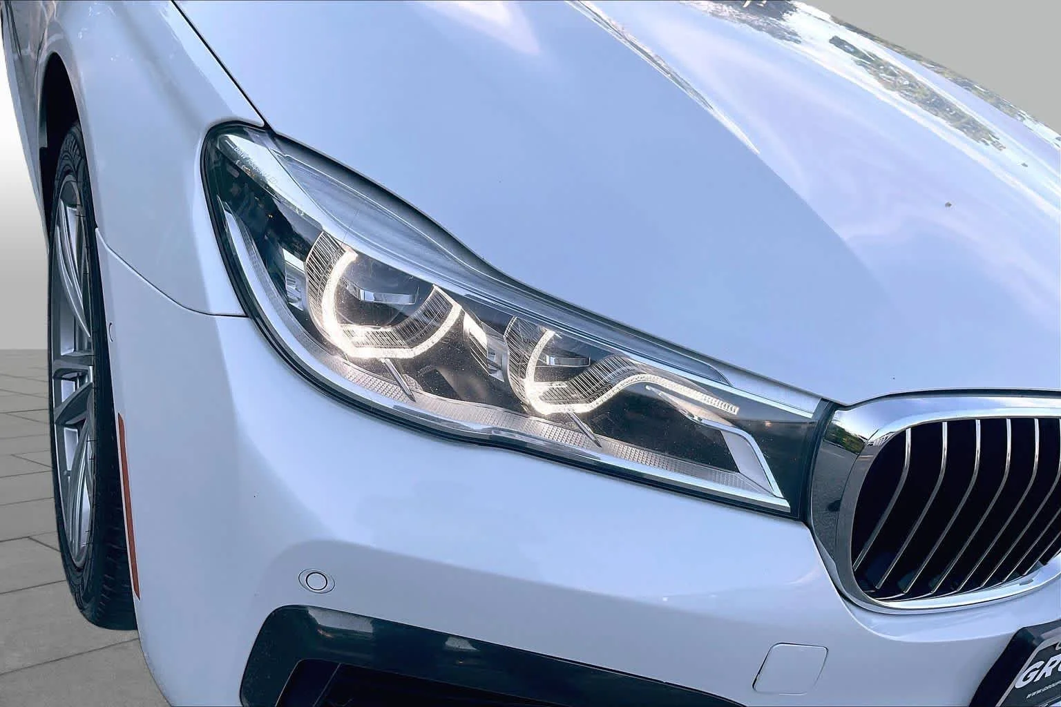 Used 2019 Mineral White Metallic BMW 750i xDrive image 26