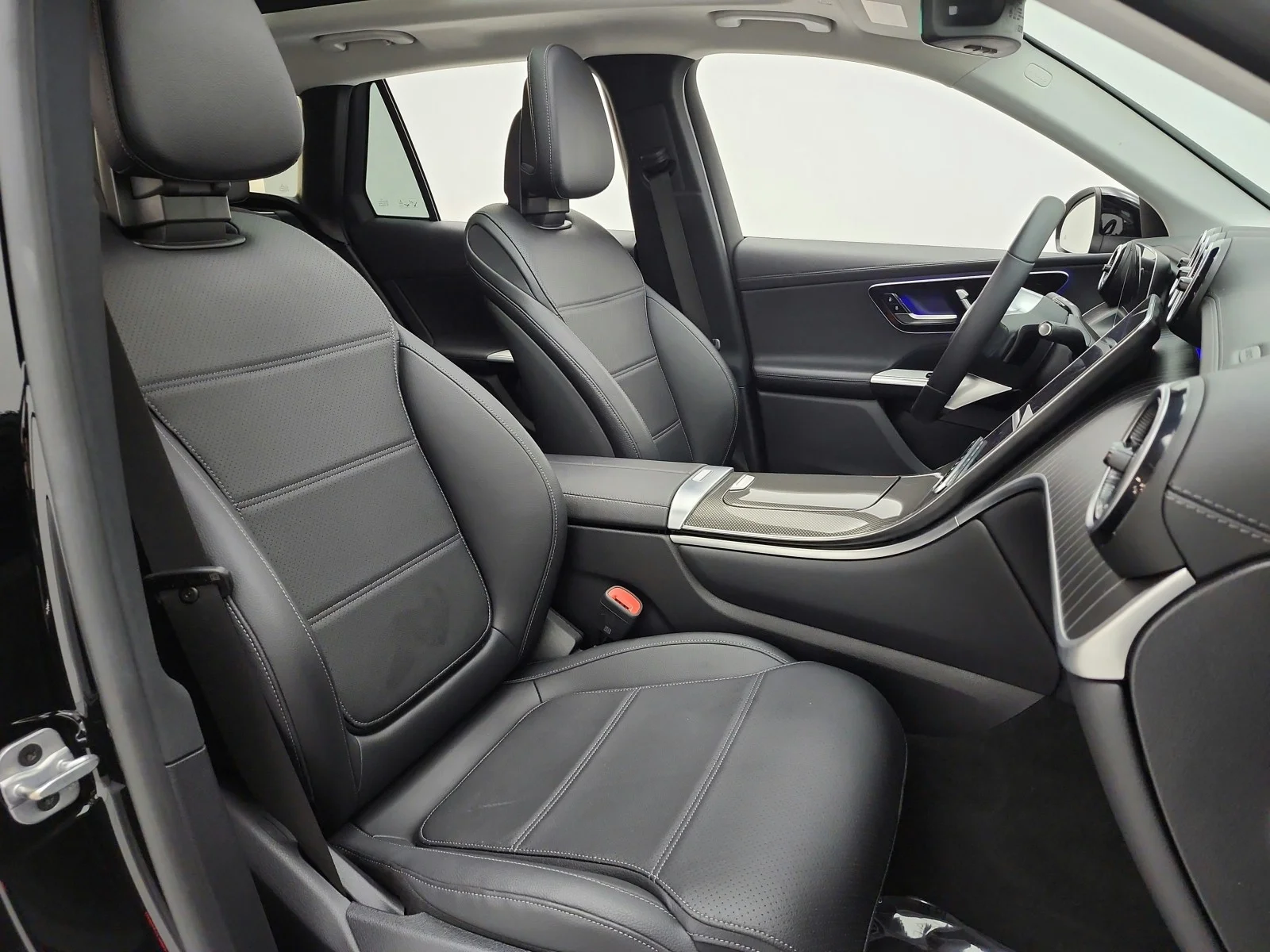 Used 2024 Black Mercedes-Benz GLC 300 SUV image 20