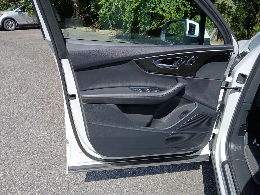 2025 Audi Q7 Premium Plus - Photo 11