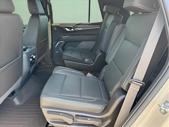 Used 2022 Beige GMC Denali image 10