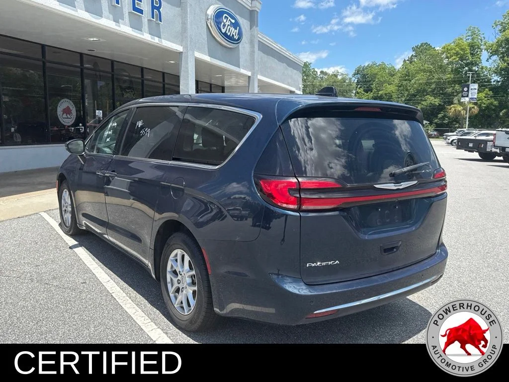 Used 2023 Blue Chrysler Touring L image 3