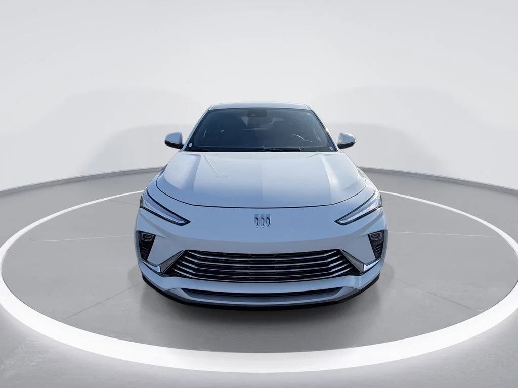 New 2026 Summit White Buick Preferred image 3
