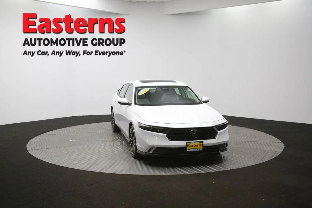 Used 2024 White Honda Touring image 49