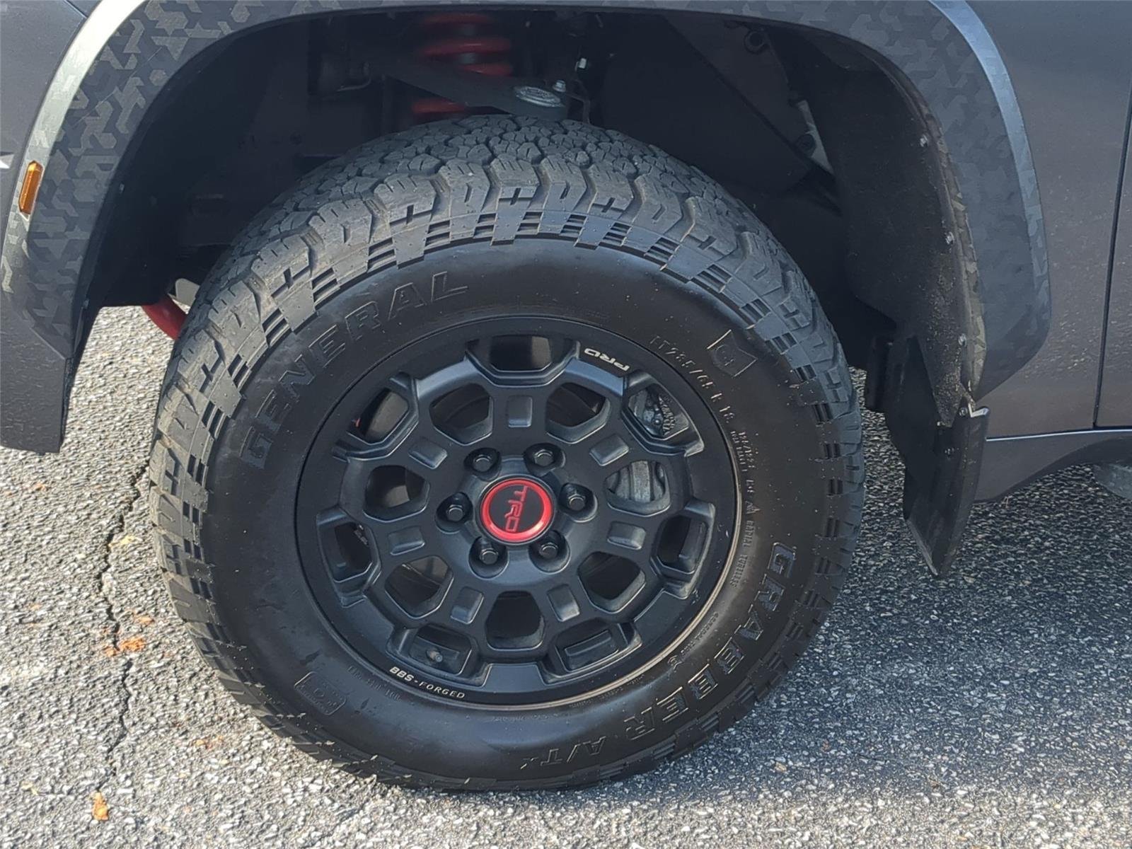 Used 2023  TOYOTA  image 10
