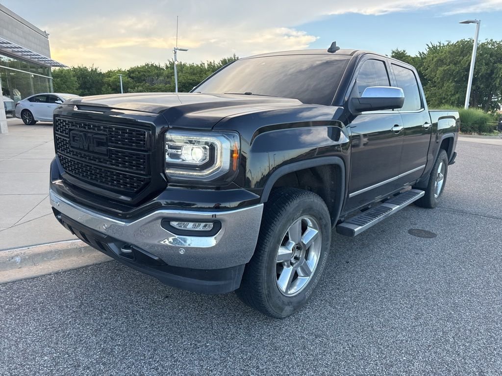 2017 GMC Sierra 4WD Crew Cab Short Box SLT's photo