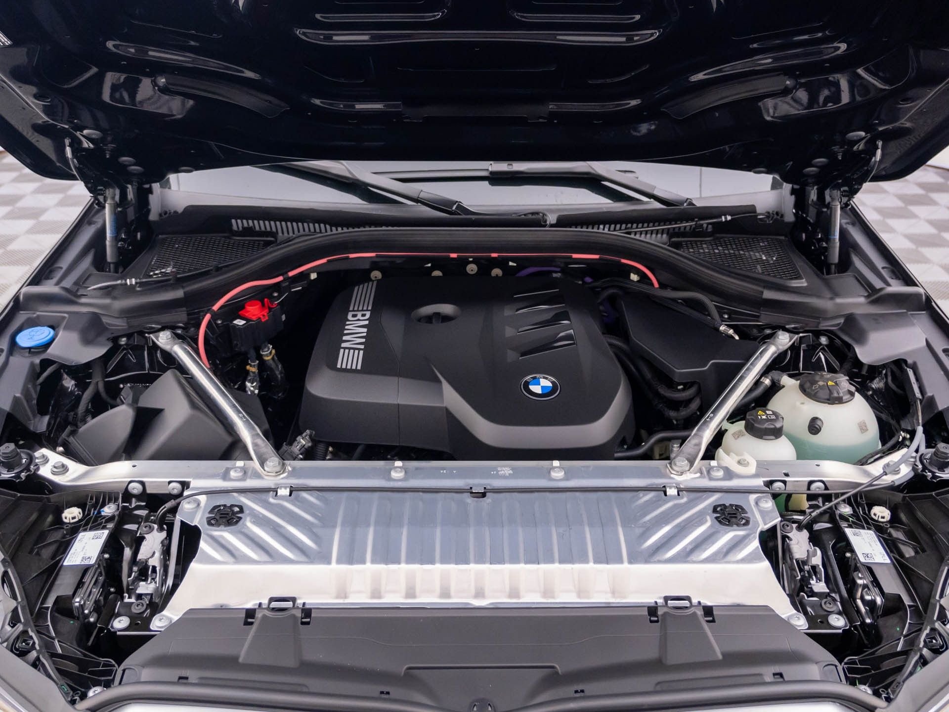 New 2026 Black Sapphire Metallic BMW 30 xDrive image 31