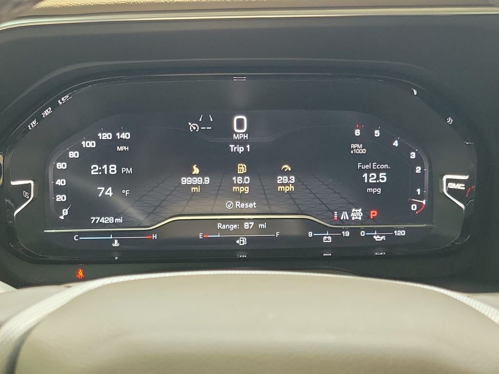 Used 2022 White GMC Denali image 23