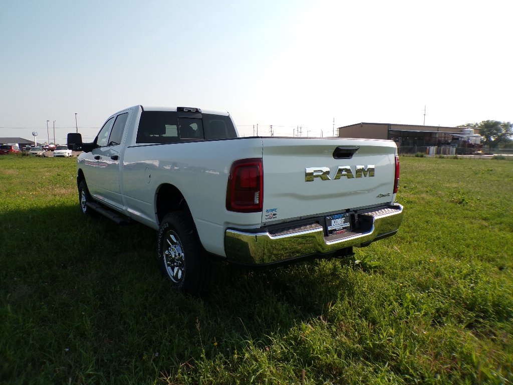 New 2026 Bright White Clear-Coat Exterior Paint RAM Tradesman image 15