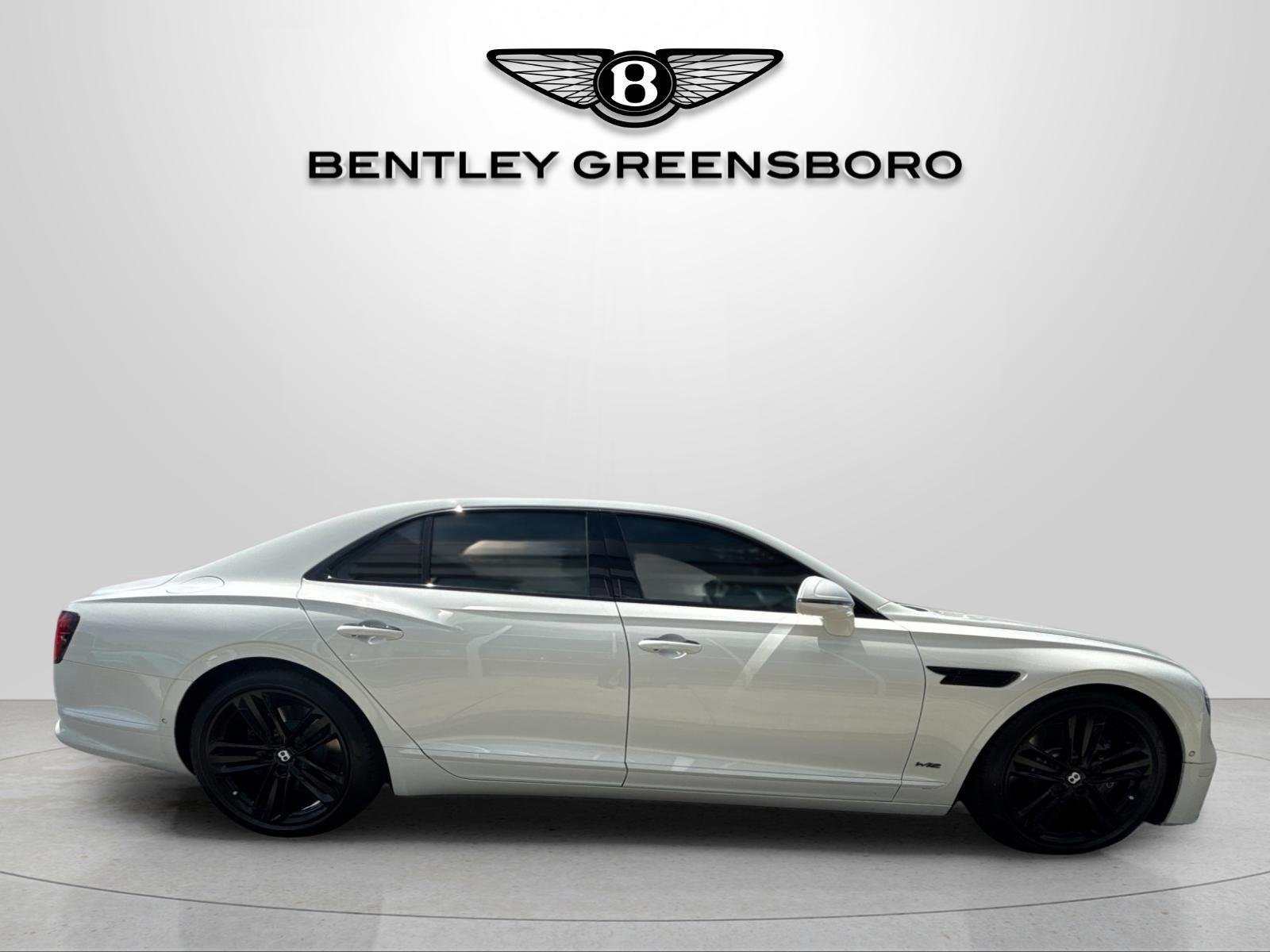 Used 2021 Glacier White Bentley W12 image 12