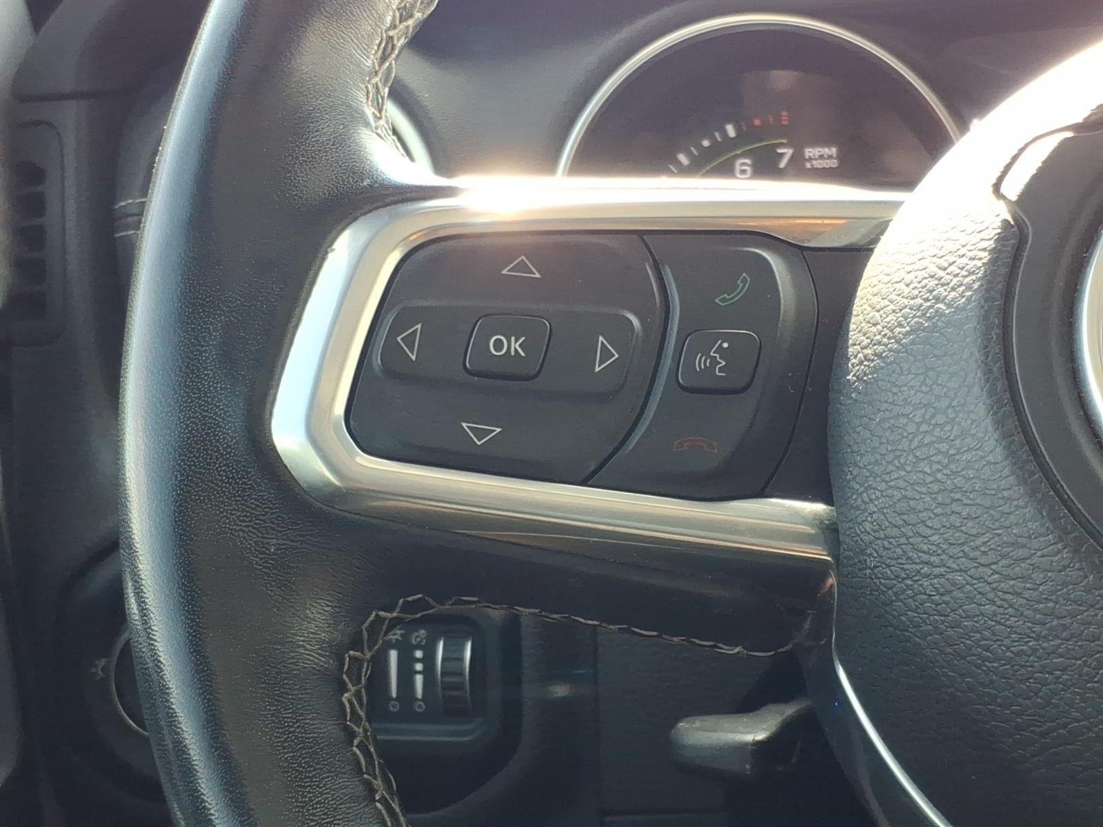 Used 2021 Bright White Clearcoat Jeep Unlimited Sahara image 28