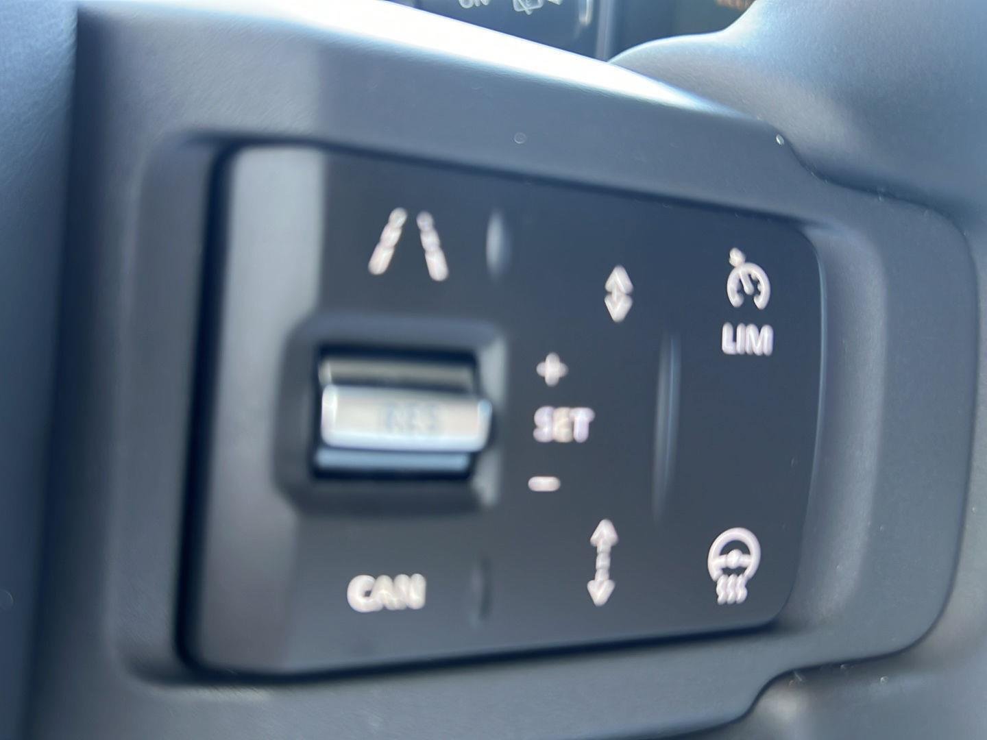 Used 2026 Fuji White Land Rover S image 14