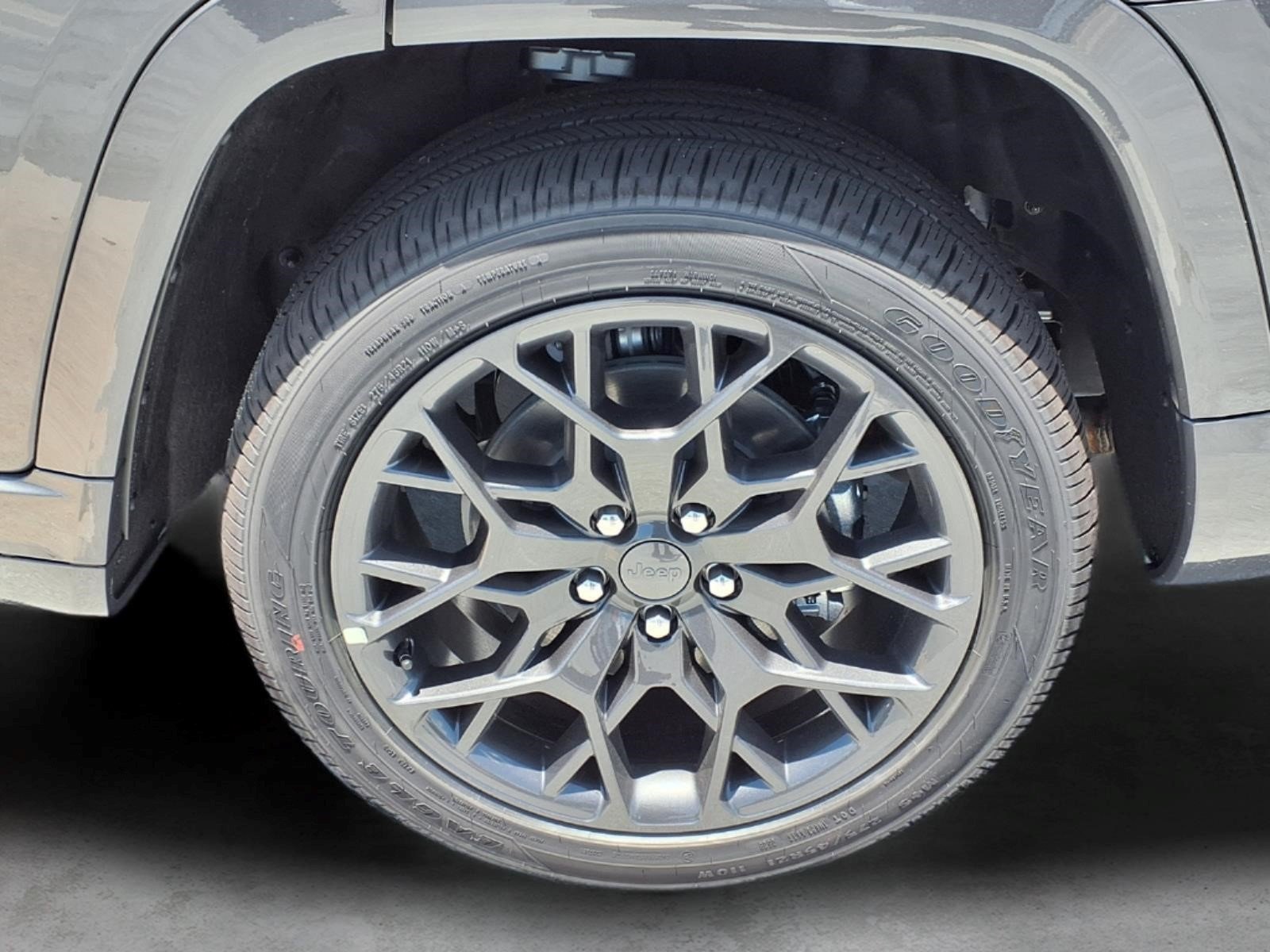 New 2026 Baltic Gray Metallic Clear-Coat Exterior Paint Jeep Summit image 7