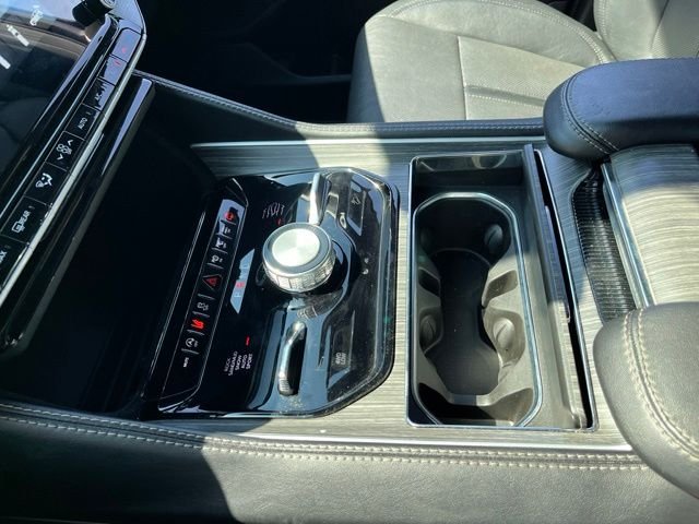 Used 2023 White Jeep Series III image 24
