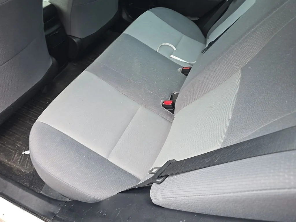 Used 2014 White Toyota L image 11