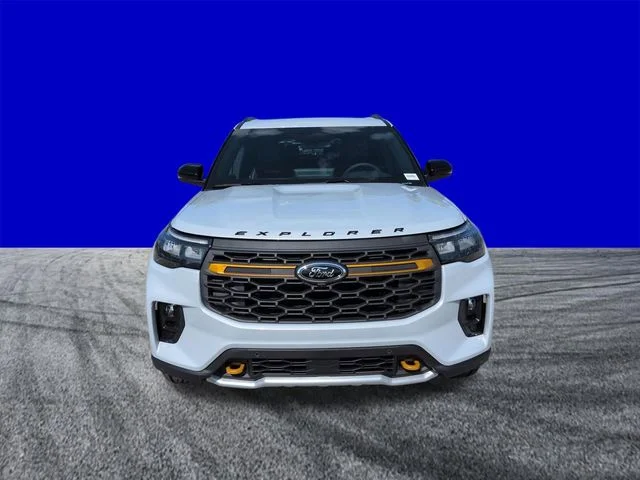 New 2026 Space White Metallic Ford Tremor® image 9