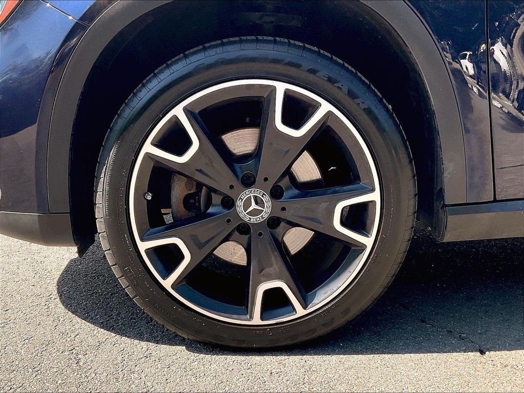 Used 2018 Gray Mercedes-Benz GLA 250 image 22