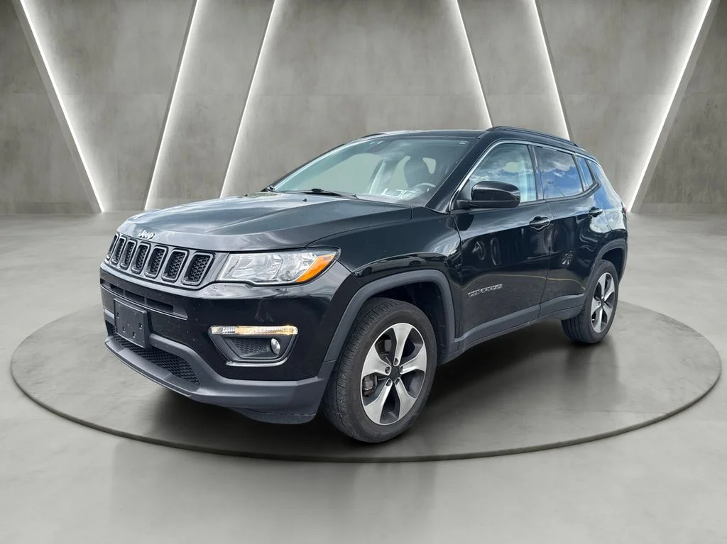 Used 2020 Black Jeep Latitude image 3