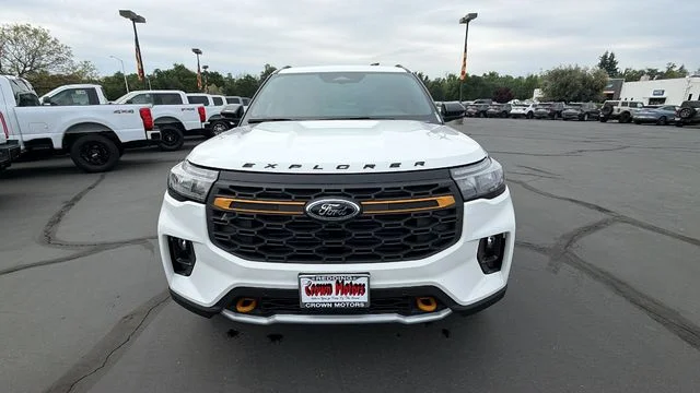 New 2026 Star White Metallic Tri-Coat Ford Tremor® image 41
