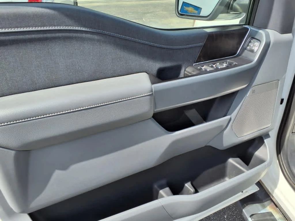 2022 Ford F-150 Lariat - Photo 11