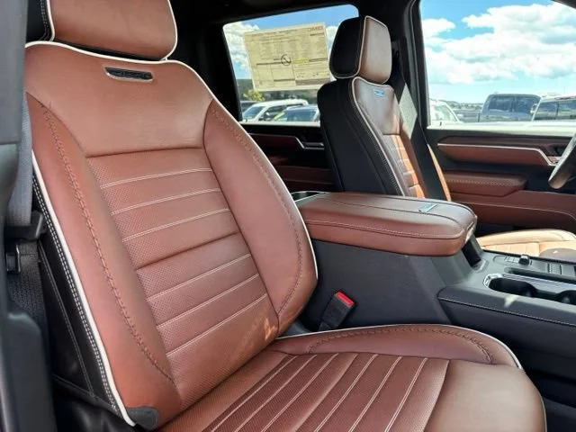 New 2026 Glacier White Tricoat GMC Denali Ultimate image 25