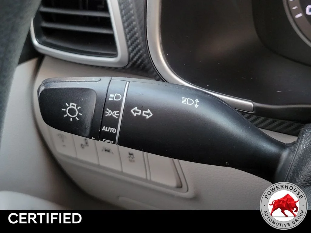 Used 2021 Gray Hyundai Value image 28