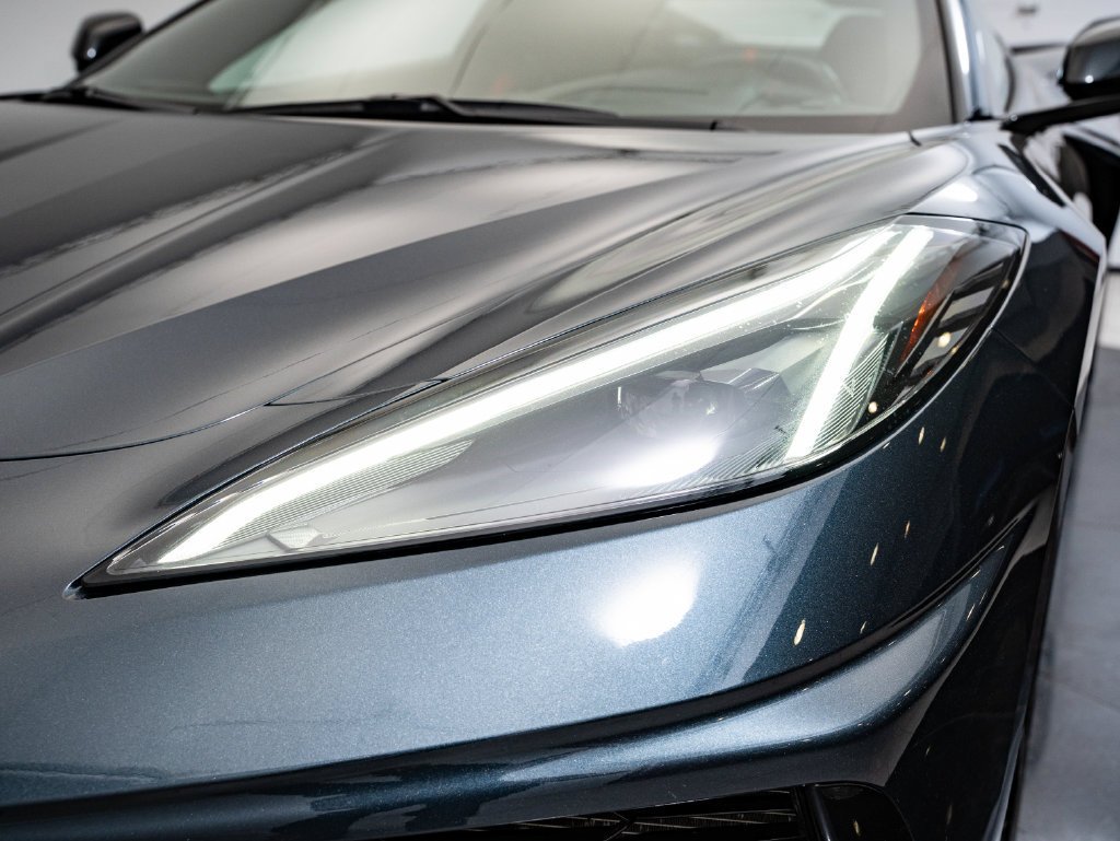 Used 2020 Shadow Gray Metallic Chevrolet Stingray image 15