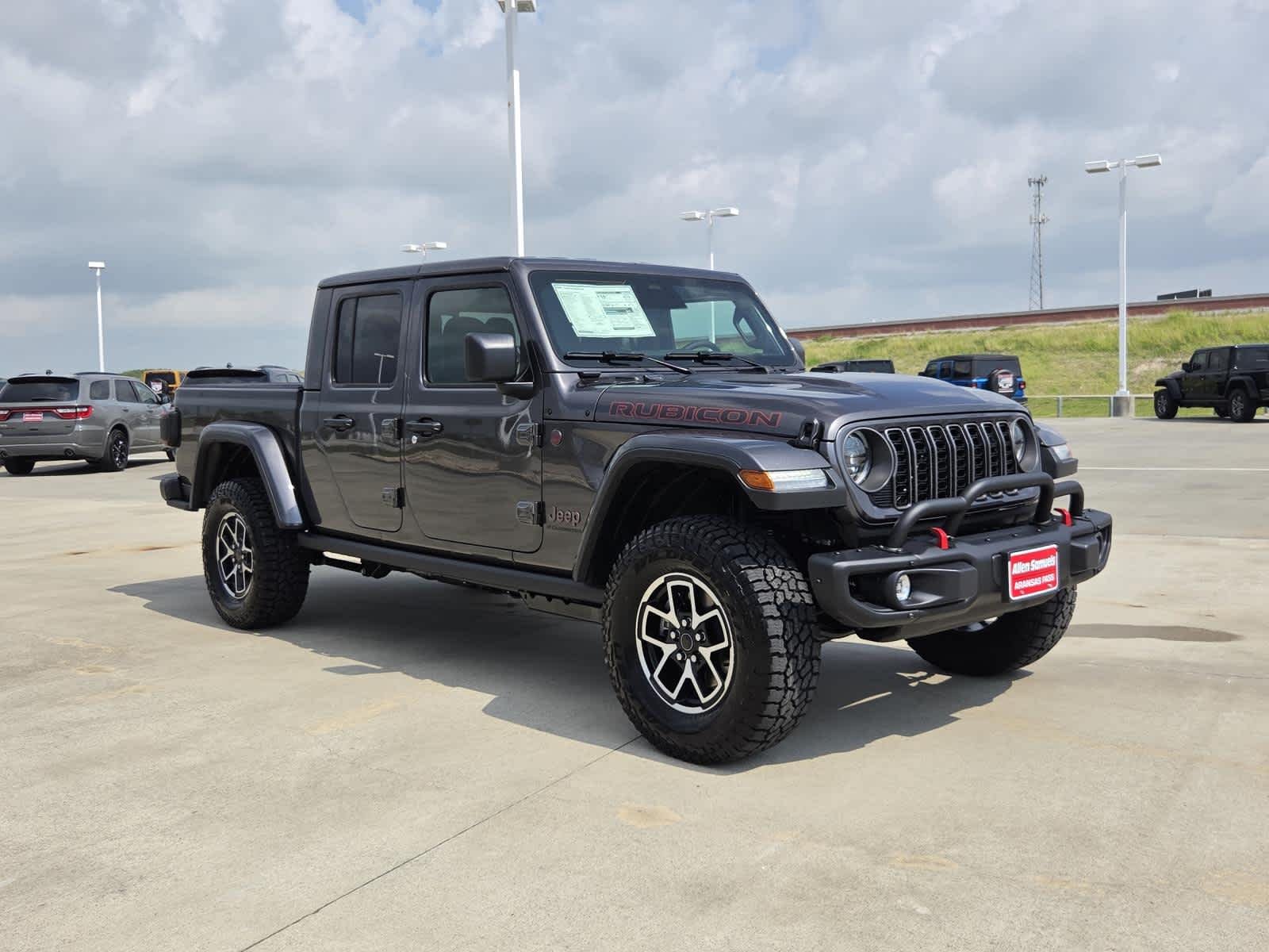 New 2026 Granite Crystal Metallic Clear-Coat Exterior Paint Jeep Rubicon image 7