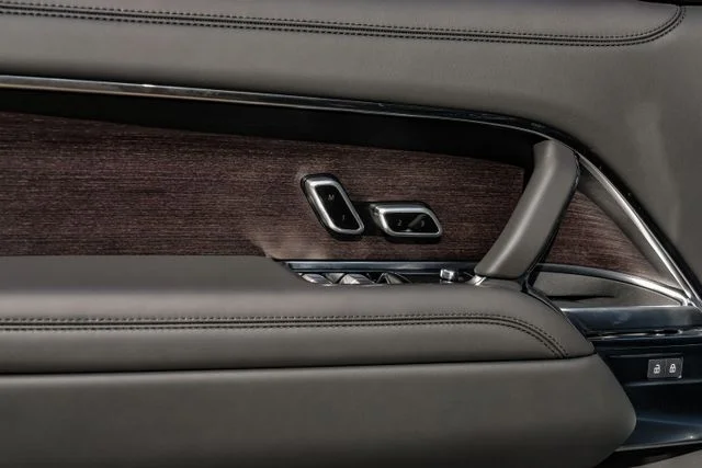 New 2026  Land Rover SE image 51