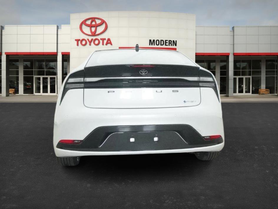New 2026 Wind Chill Pearl Toyota XSE Premium image 17
