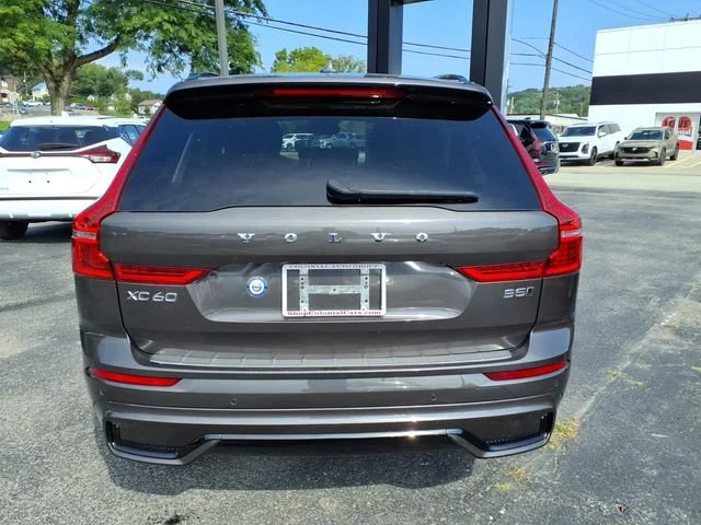 2024 Volvo XC60 Plus - Photo 6