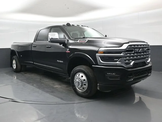 New 2026 Diamond Black Crystal Pearl-Coat Exterior Paint RAM Limited image 1