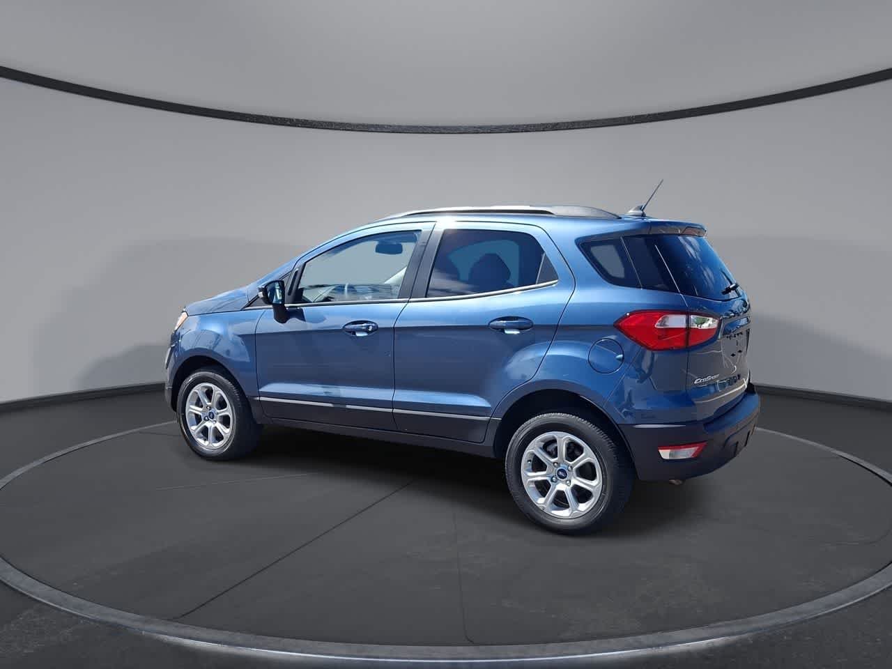 Used 2022 Blue Metallic Ford SE image 6