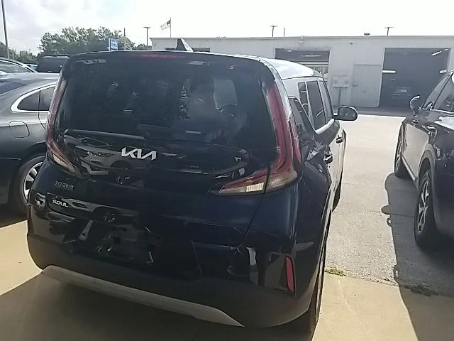 Used 2025 Black Kia LX image 20