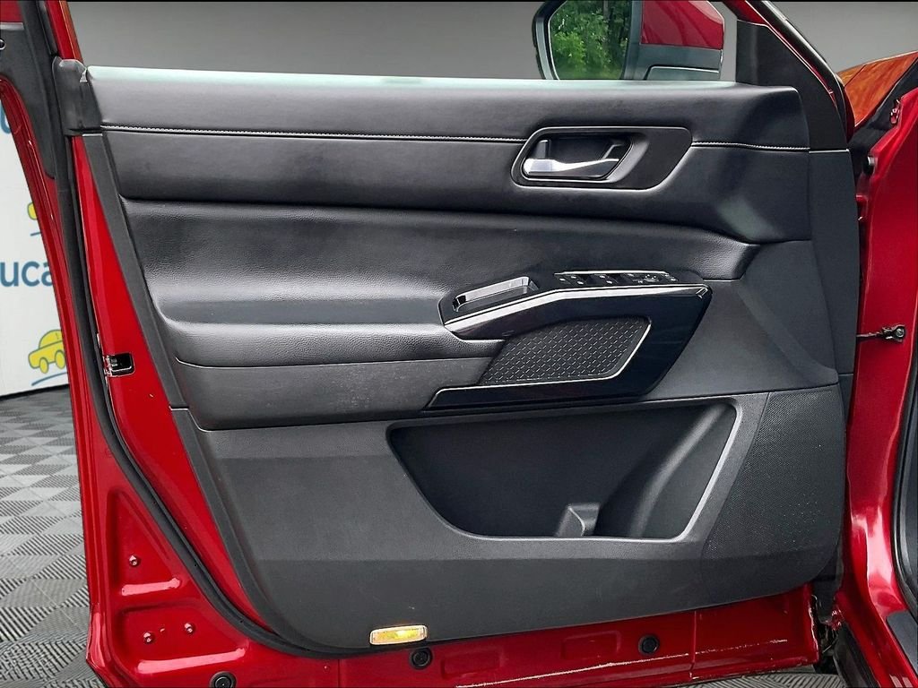 Used 2022 Red Nissan SV image 9
