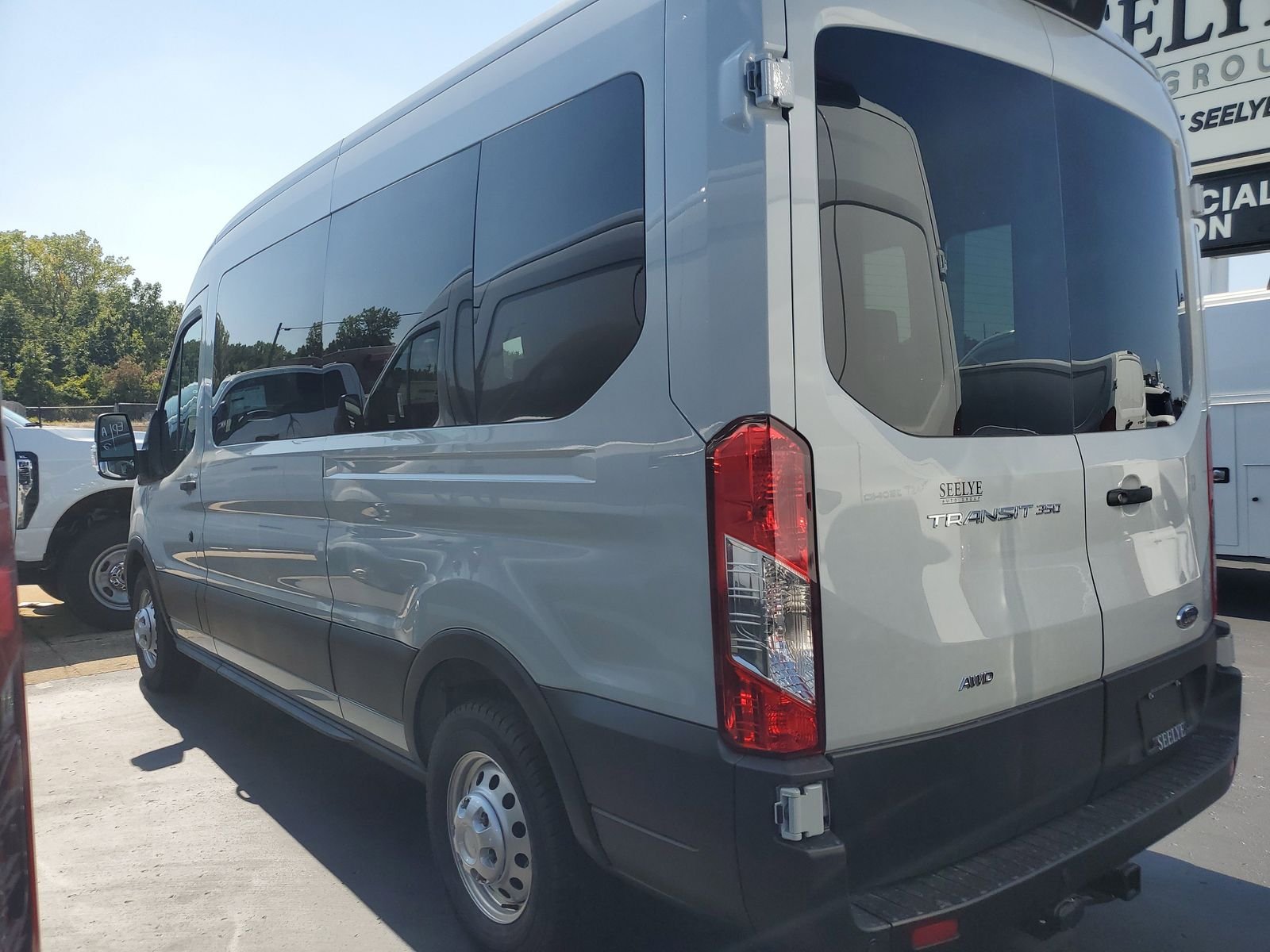2025 Ford Transit Passenger Van XL - Photo 24
