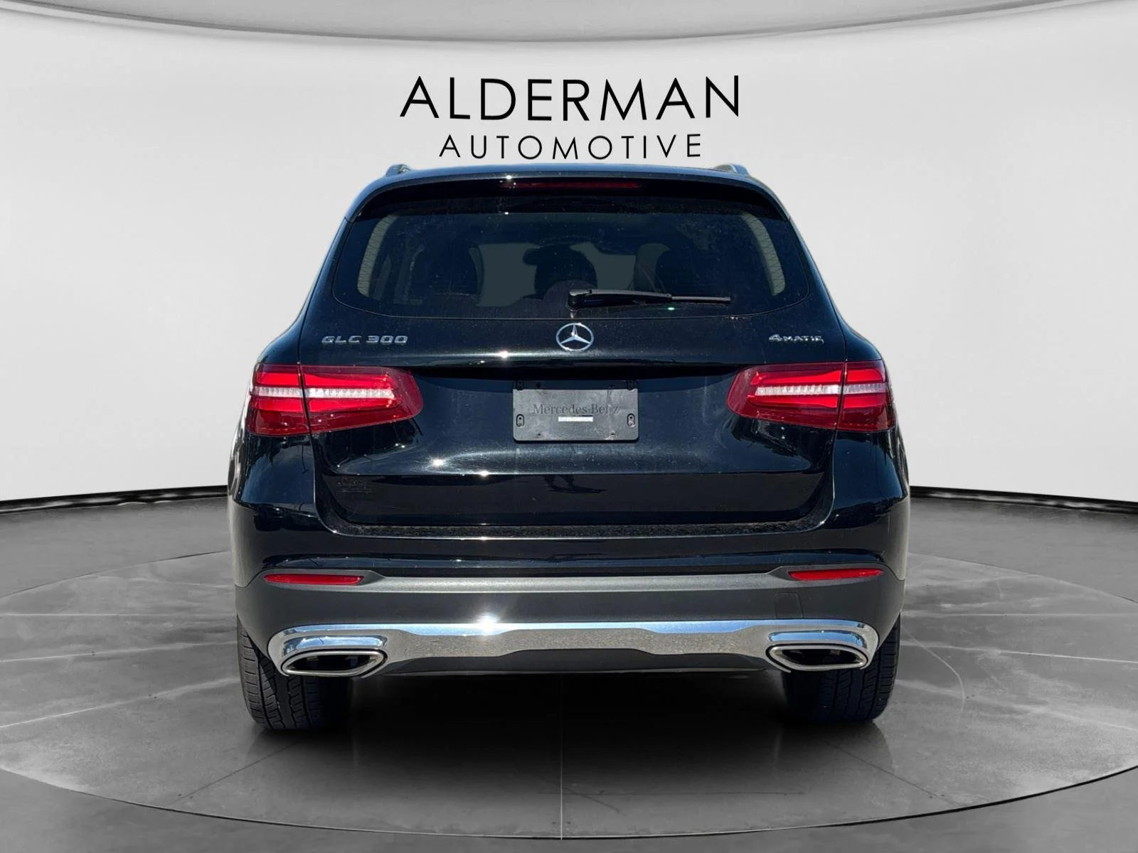 Used 2019 Black Mercedes-Benz GLC 300 image 4