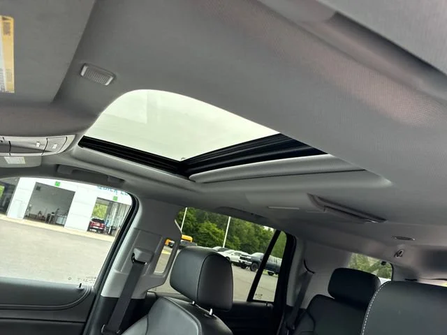 Used 2019 BLACK Chevrolet Premier image 26