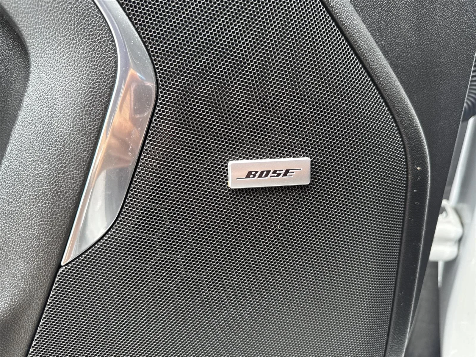 Used 2021 SUMMIT WHITE Chevrolet LT image 20