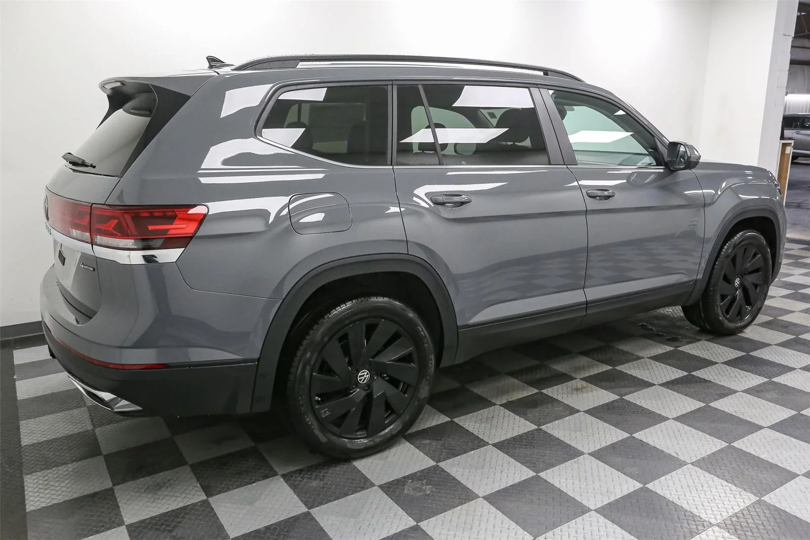 New 2026 Pure Gray Volkswagen 2.0T SE w/Technology image 8