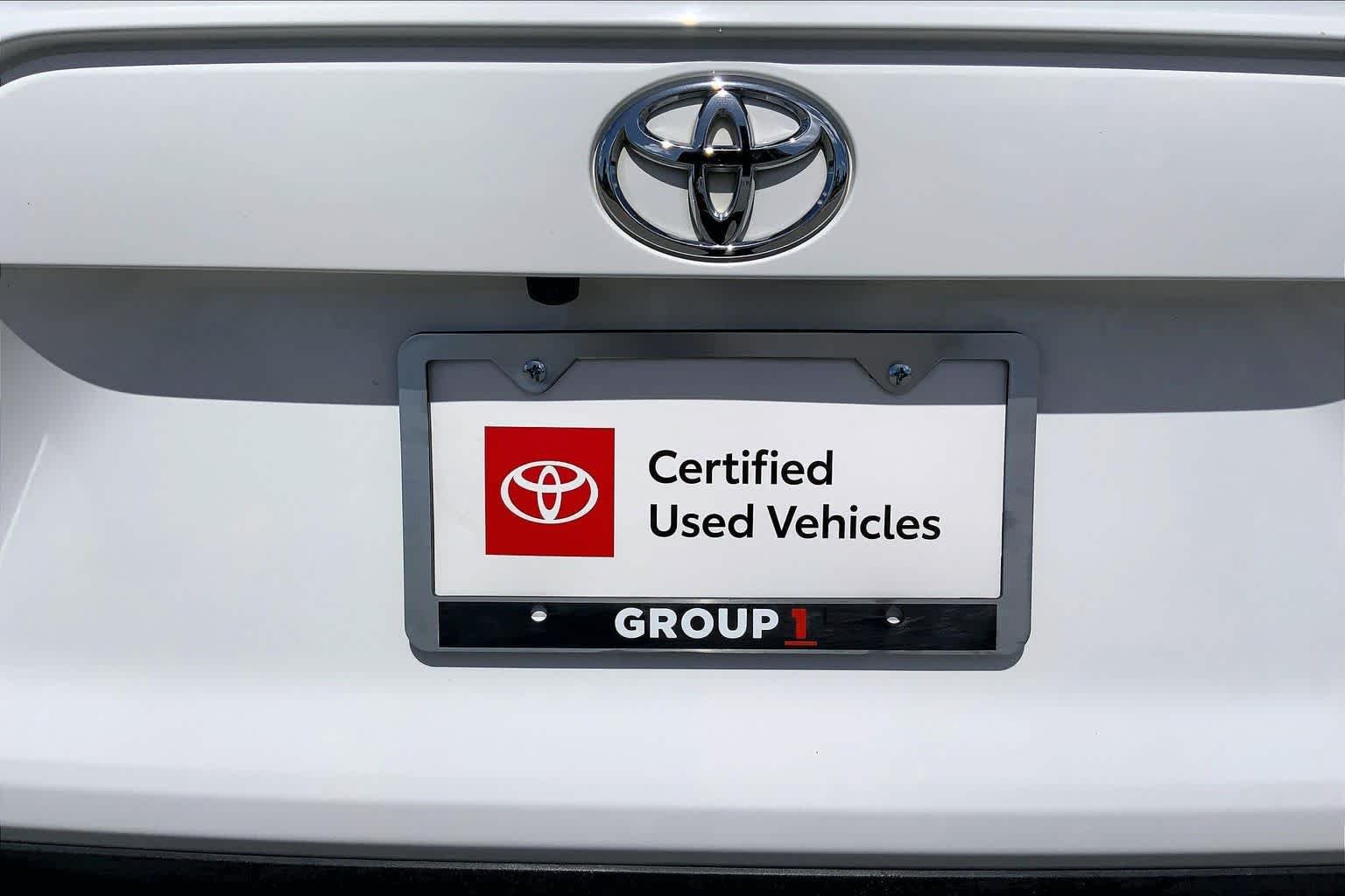 Used 2025 Ice Cap Toyota XLE image 10