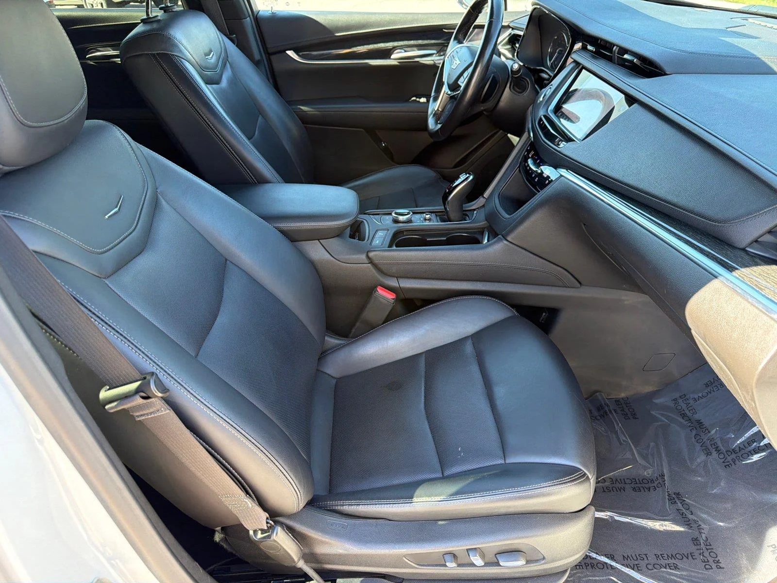 Used 2023 Crystal White Tricoat Cadillac AWD Premium Luxury image 29