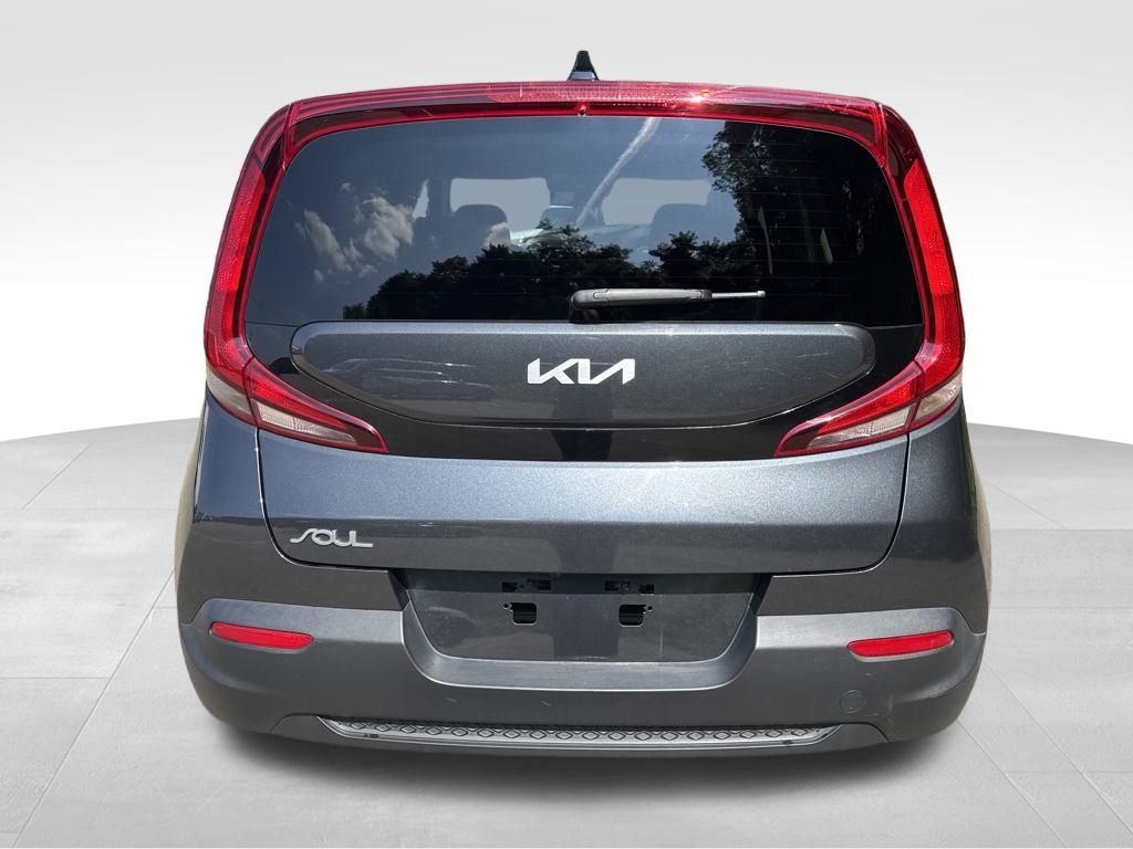 2022 Kia Soul LX photo 3
