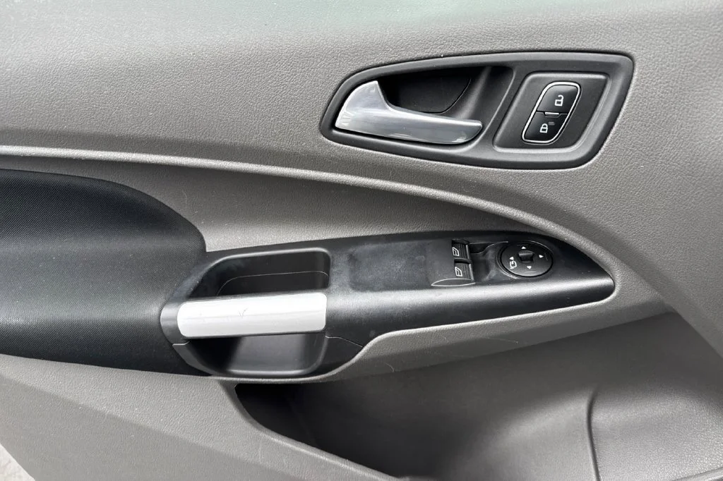 2023 Ford Transit Connect XLT - Photo 11