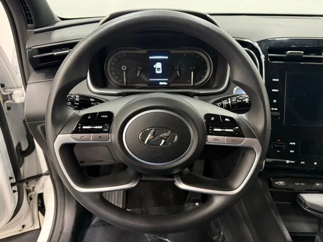 Used 2024 White Hyundai SEL image 23