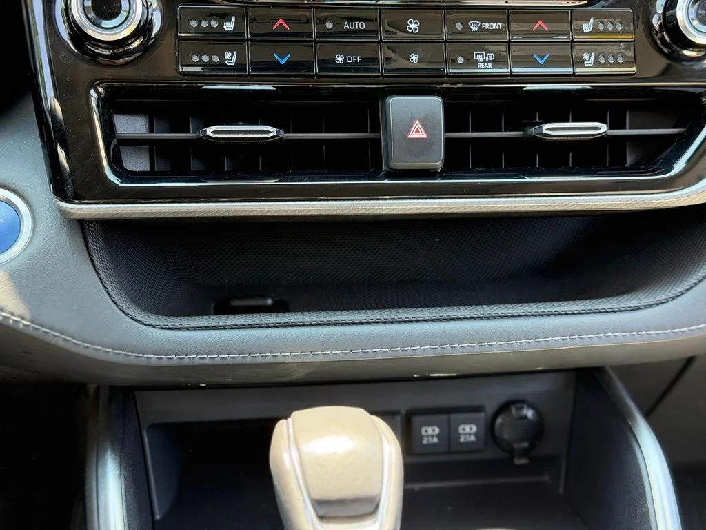 Used 2021 Gray Toyota Platinum image 16