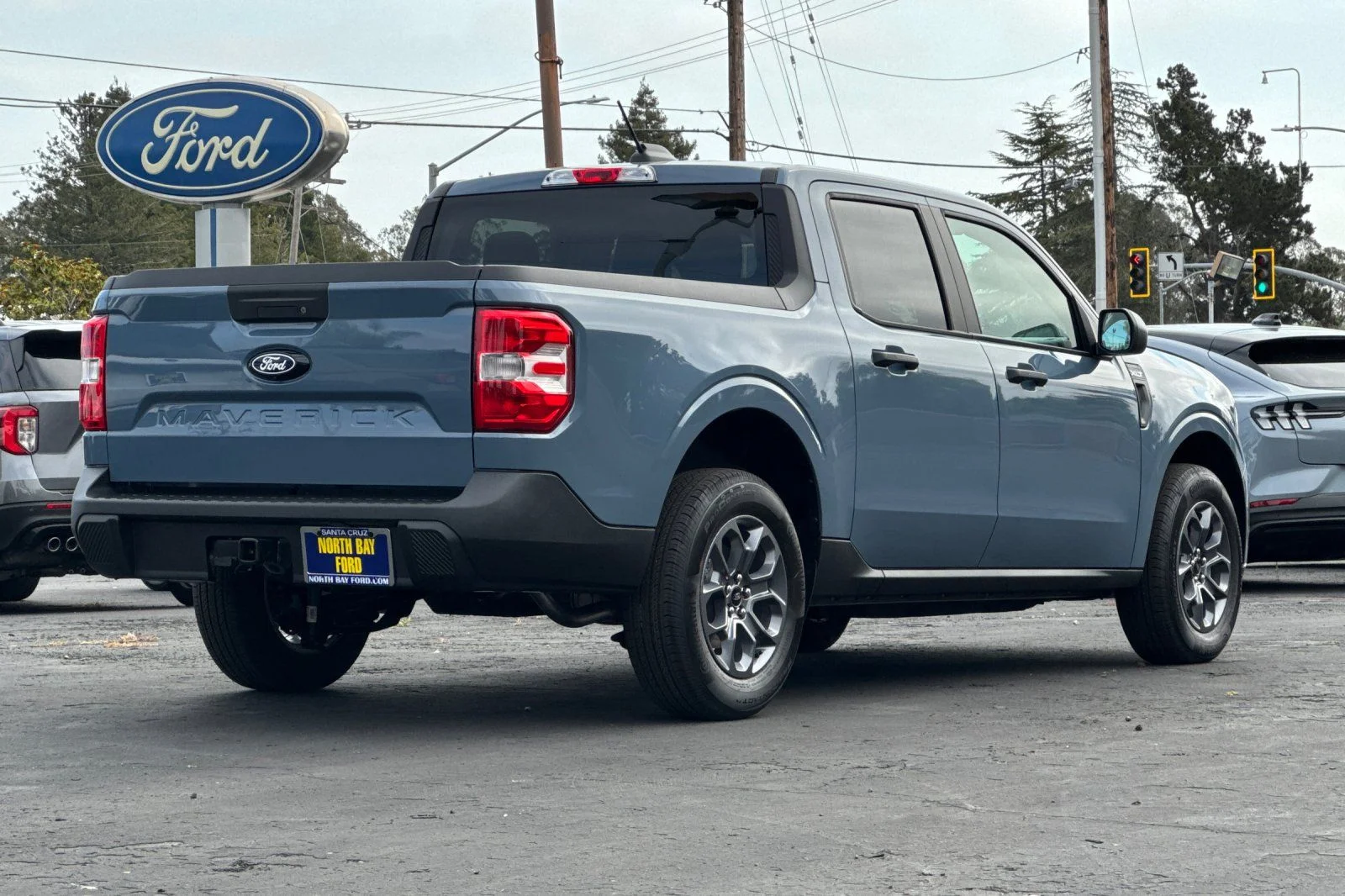 New 2026 Azure Gray Metallic Tri-Coat Ford XLT image 3